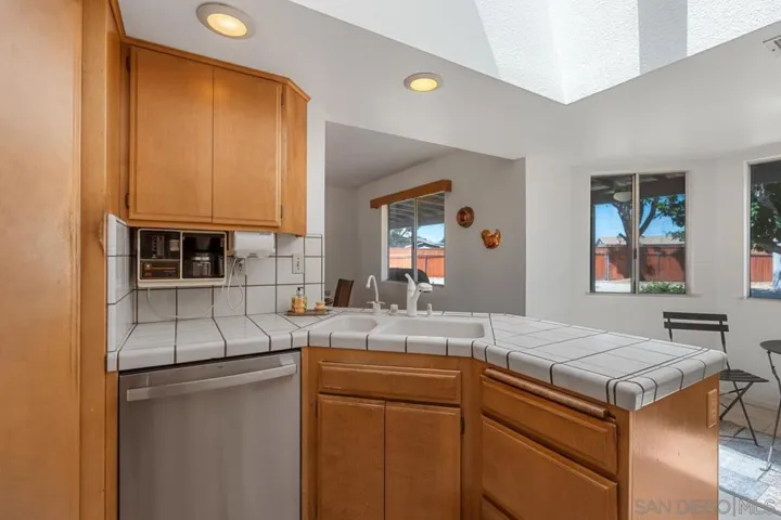12450 Algonquin, Apple Valley, California 92308