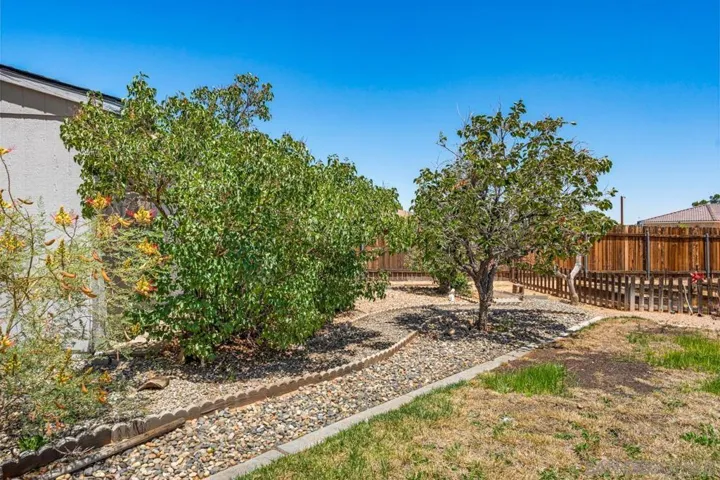 12450 Algonquin, Apple Valley, California 92308