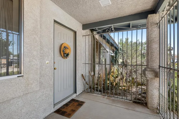 12450 Algonquin, Apple Valley, California 92308