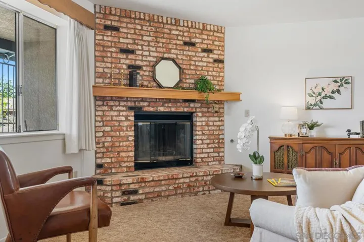 12450 Algonquin, Apple Valley, California 92308