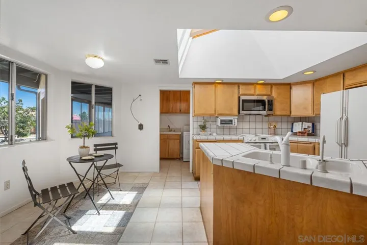 12450 Algonquin, Apple Valley, California 92308