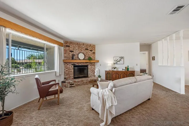 12450 Algonquin, Apple Valley, California 92308