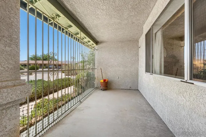 12450 Algonquin, Apple Valley, California 92308