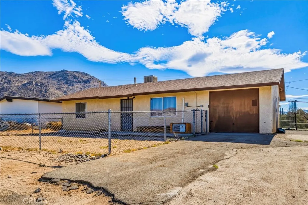 7004 49 Palms