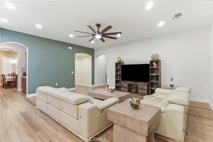 3519 Jardineire, Bakersfield, California 93311