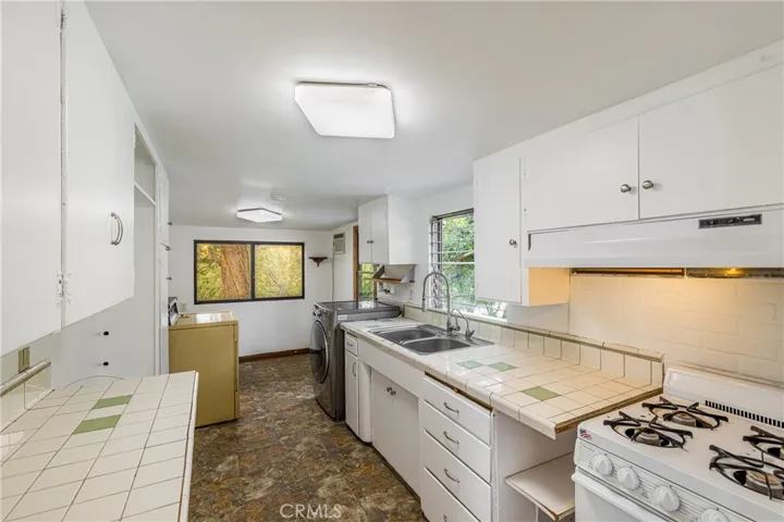 7444 Tranquil Drive, Tujunga, California 91042