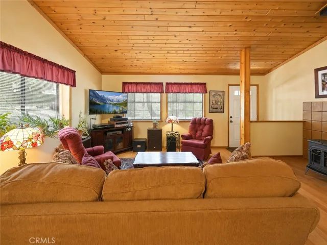 849 Ford, Big Bear Lake, California 92315