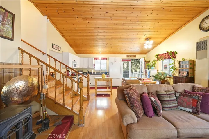849 Ford, Big Bear Lake, California 92315