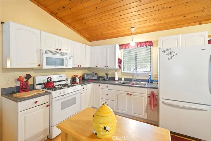849 Ford, Big Bear Lake, California 92315