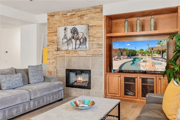 Fireplace in Livingroom