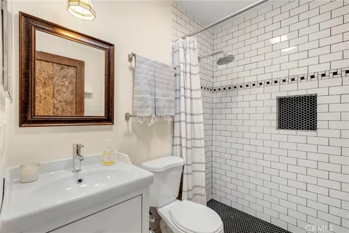 2923 Jeffries, Los Angeles, California 90065