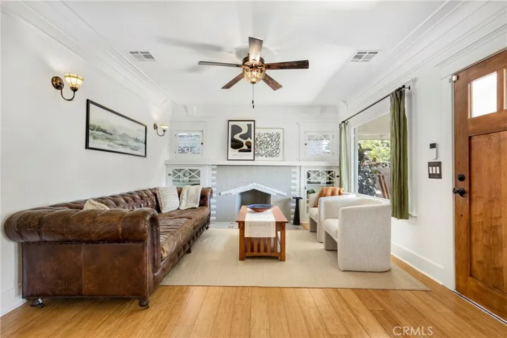 2923 Jeffries, Los Angeles, California 90065