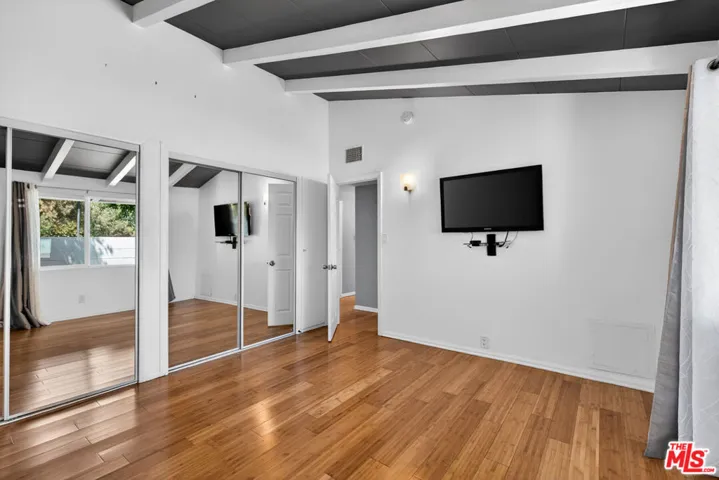 6292 Lubao Avenue, Woodland Hills, California 91367