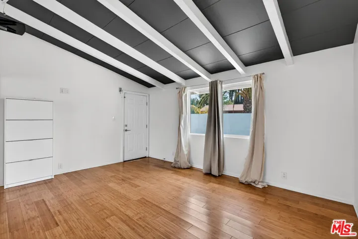 6292 Lubao Avenue, Woodland Hills, California 91367