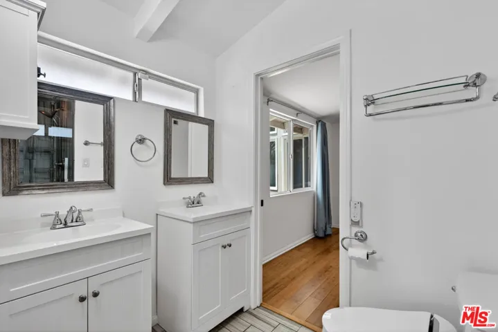 6292 Lubao Avenue, Woodland Hills, California 91367