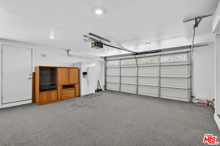 6292 Lubao Avenue, Woodland Hills, California 91367