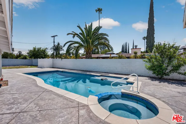 6292 Lubao Avenue, Woodland Hills, California 91367