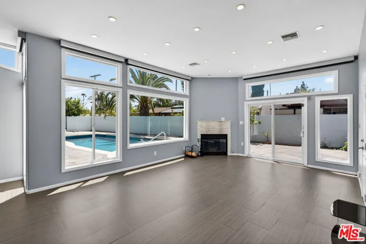 6292 Lubao Avenue, Woodland Hills, California 91367
