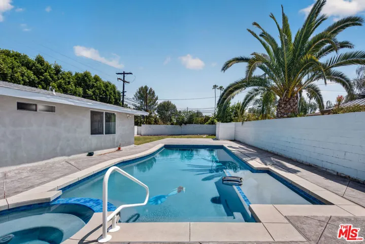6292 Lubao Avenue, Woodland Hills, California 91367