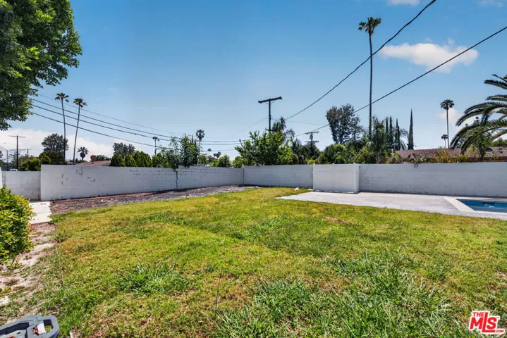 6292 Lubao Avenue, Woodland Hills, California 91367