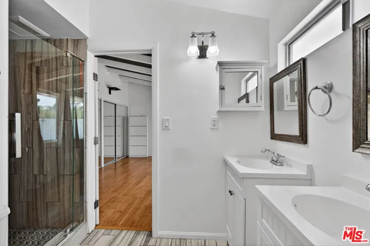 6292 Lubao Avenue, Woodland Hills, California 91367