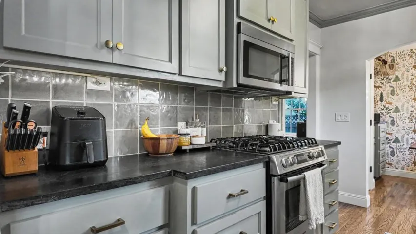 1303 39th Street, Sacramento, California 95816
