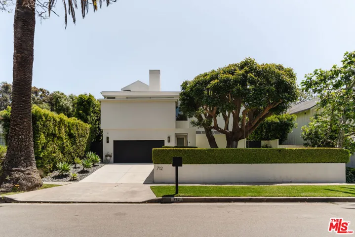 712 San Lorenzo Street, Santa Monica, California 90402