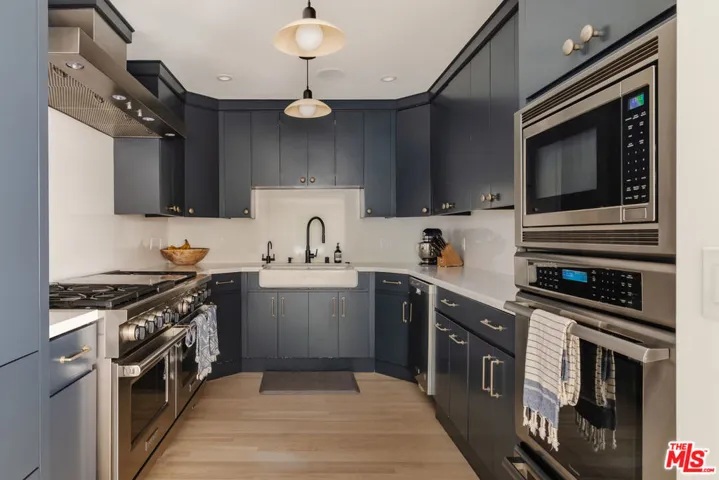 712 San Lorenzo Street, Santa Monica, California 90402