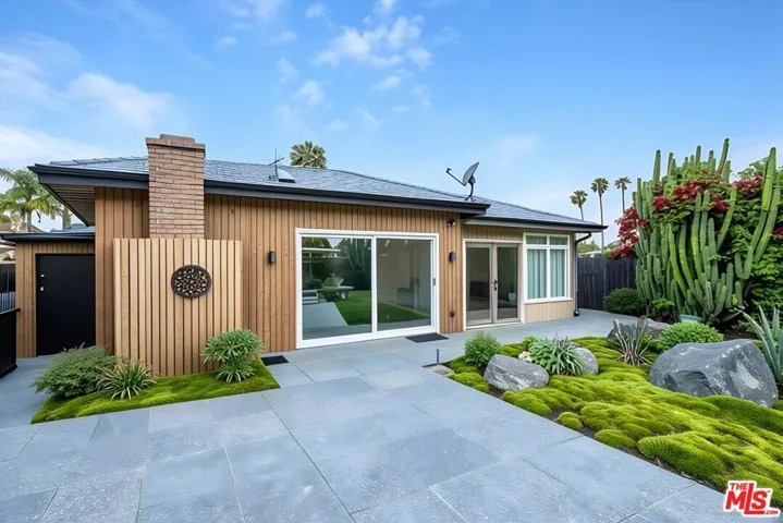 5100 Lindblade Drive, Culver City, California 90230