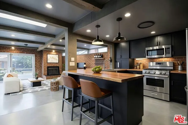5100 Lindblade Drive, Culver City, California 90230