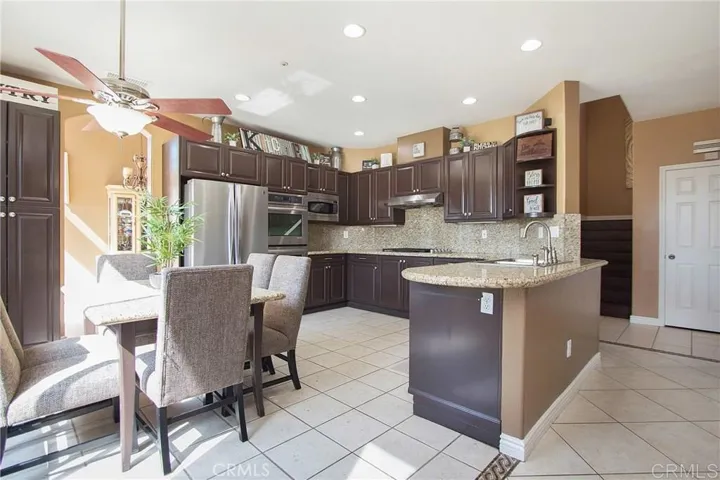 113 Gomez Circle, Placentia, California 92870