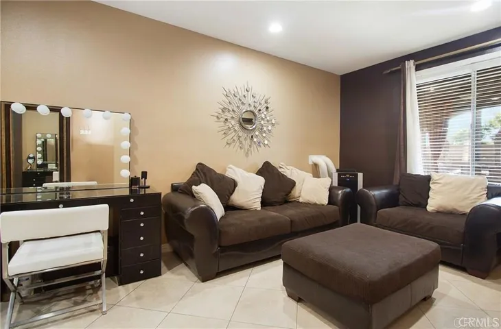 113 Gomez Circle, Placentia, California 92870