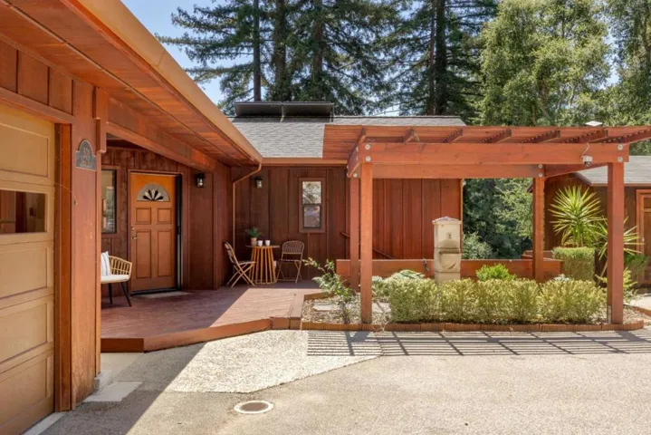 301 Upper Road, Boulder Creek, California 95006