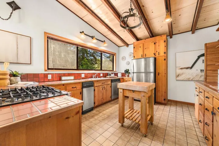 301 Upper Road, Boulder Creek, California 95006