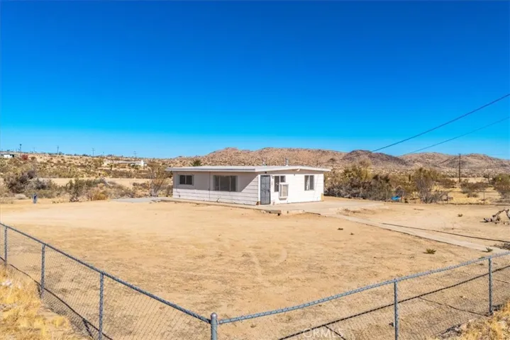 59200 Barron Drive, Yucca Valley, California 92284