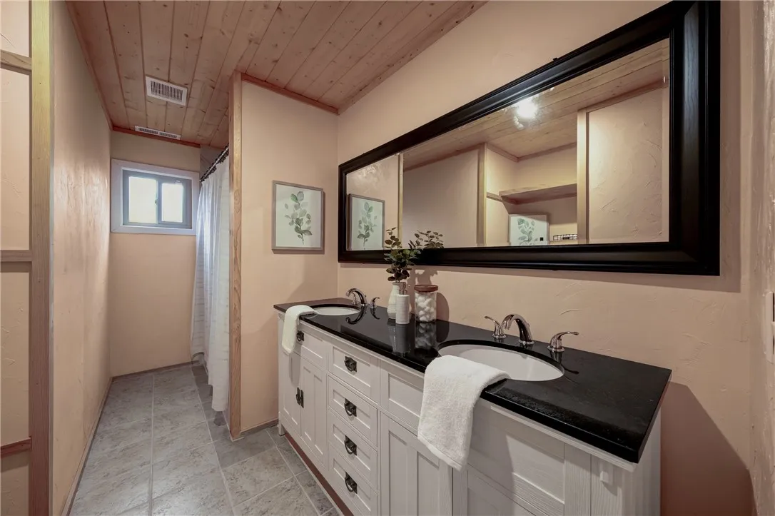 2nd Bathroom - Brand New
