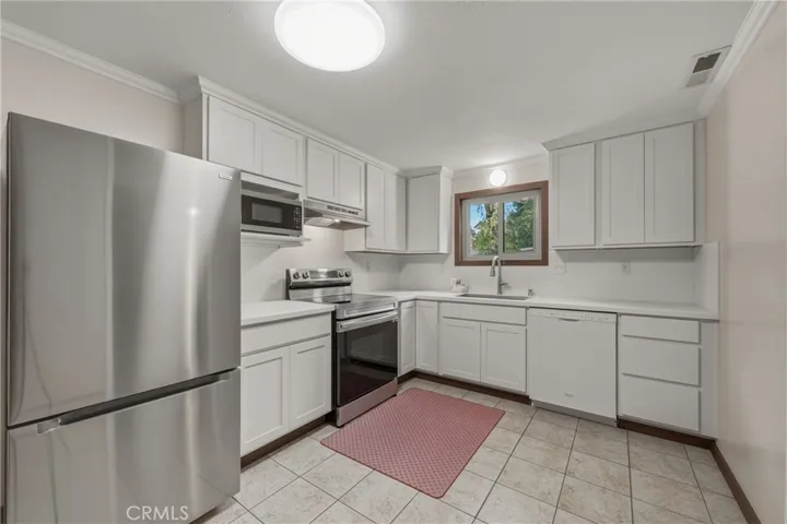 Brand New Kitchen with Brand New Appliances