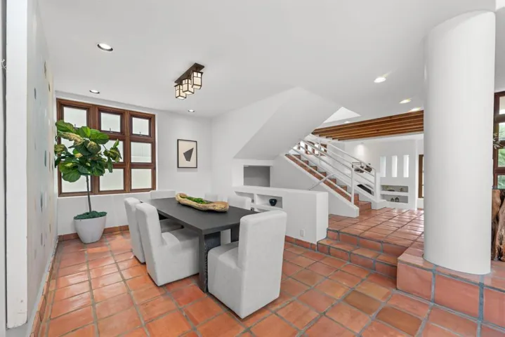 2320 Camino Del Collado, La Jolla, California 92037