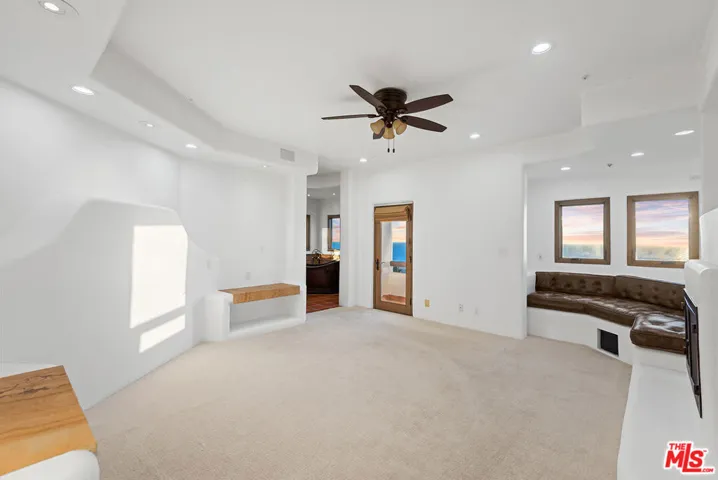 7047 Vista Del Mar Lane, Playa Del Rey, California 90293