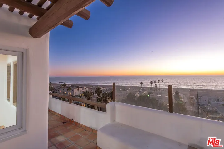 7047 Vista Del Mar Lane, Playa Del Rey, California 90293