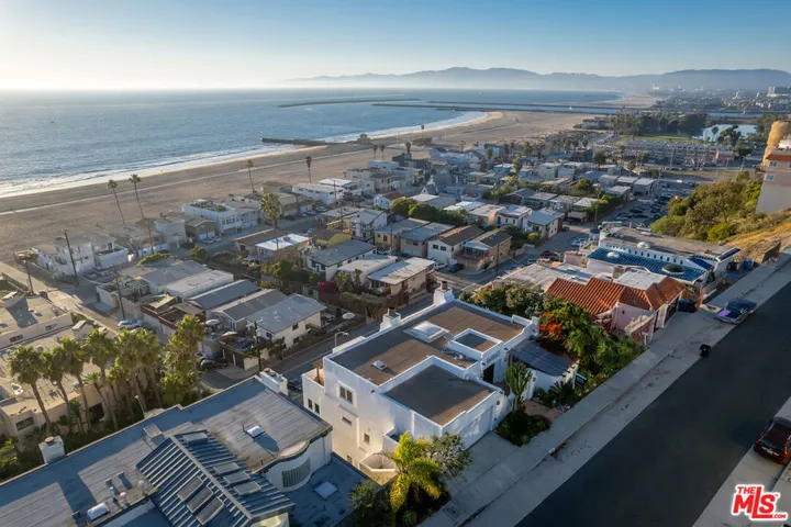 7047 Vista Del Mar Lane, Playa Del Rey, California 90293
