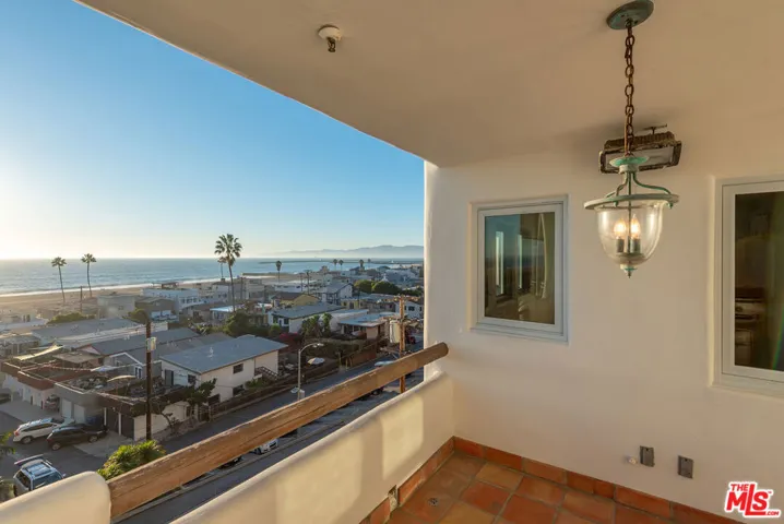 7047 Vista Del Mar Lane, Playa Del Rey, California 90293