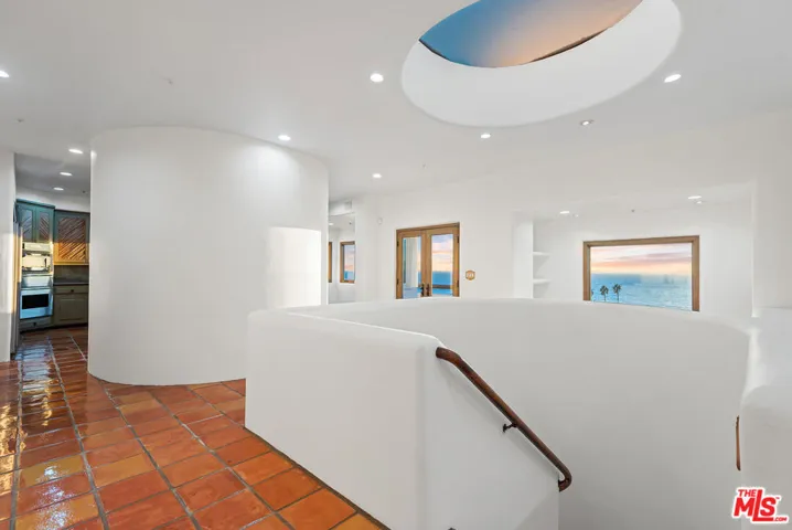 7047 Vista Del Mar Lane, Playa Del Rey, California 90293