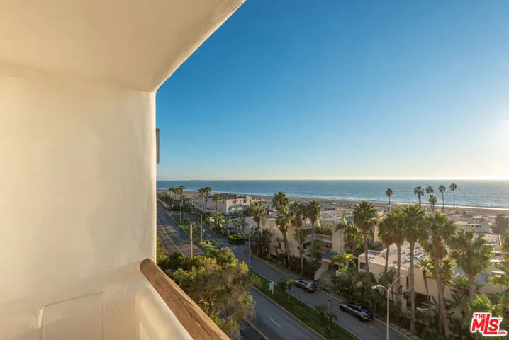 7047 Vista Del Mar Lane, Playa Del Rey, California 90293