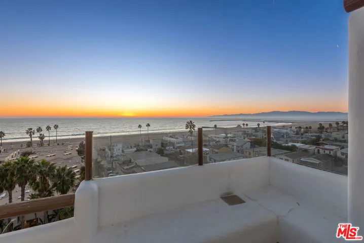 7047 Vista Del Mar Lane, Playa Del Rey, California 90293