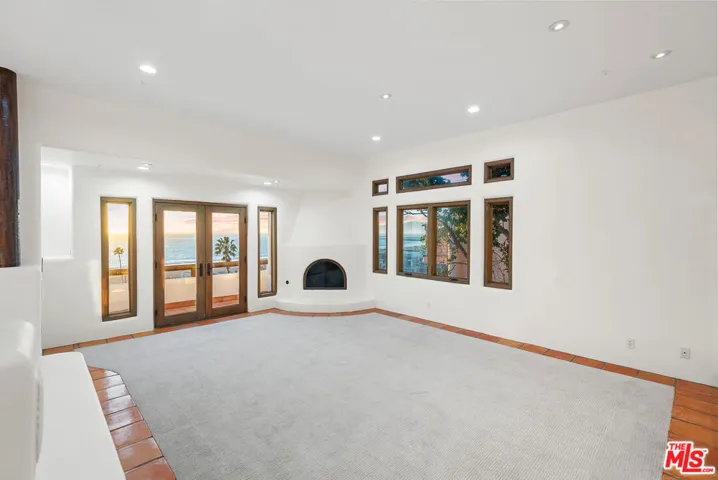 7047 Vista Del Mar Lane, Playa Del Rey, California 90293