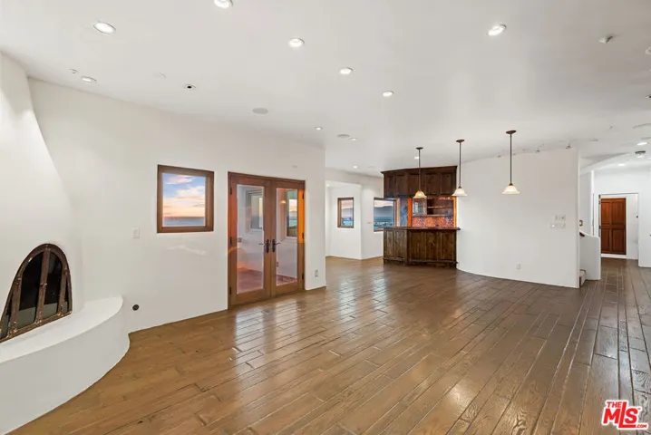 7047 Vista Del Mar Lane, Playa Del Rey, California 90293