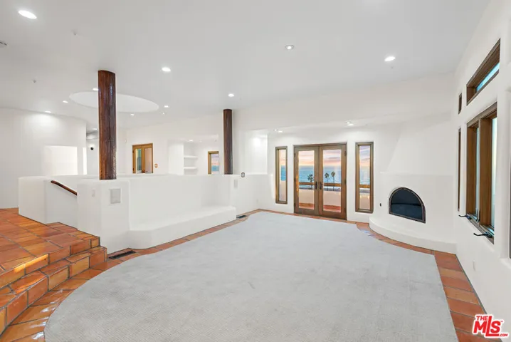 7047 Vista Del Mar Lane, Playa Del Rey, California 90293