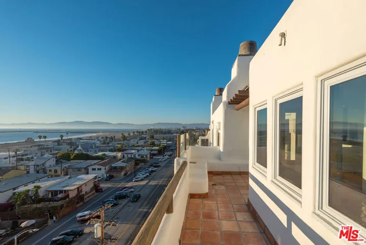7047 Vista Del Mar Lane, Playa Del Rey, California 90293