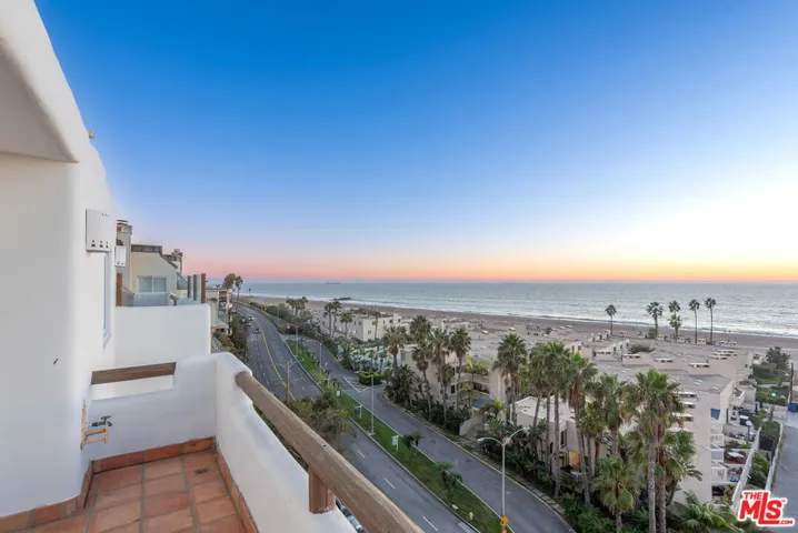 7047 Vista Del Mar Lane, Playa Del Rey, California 90293